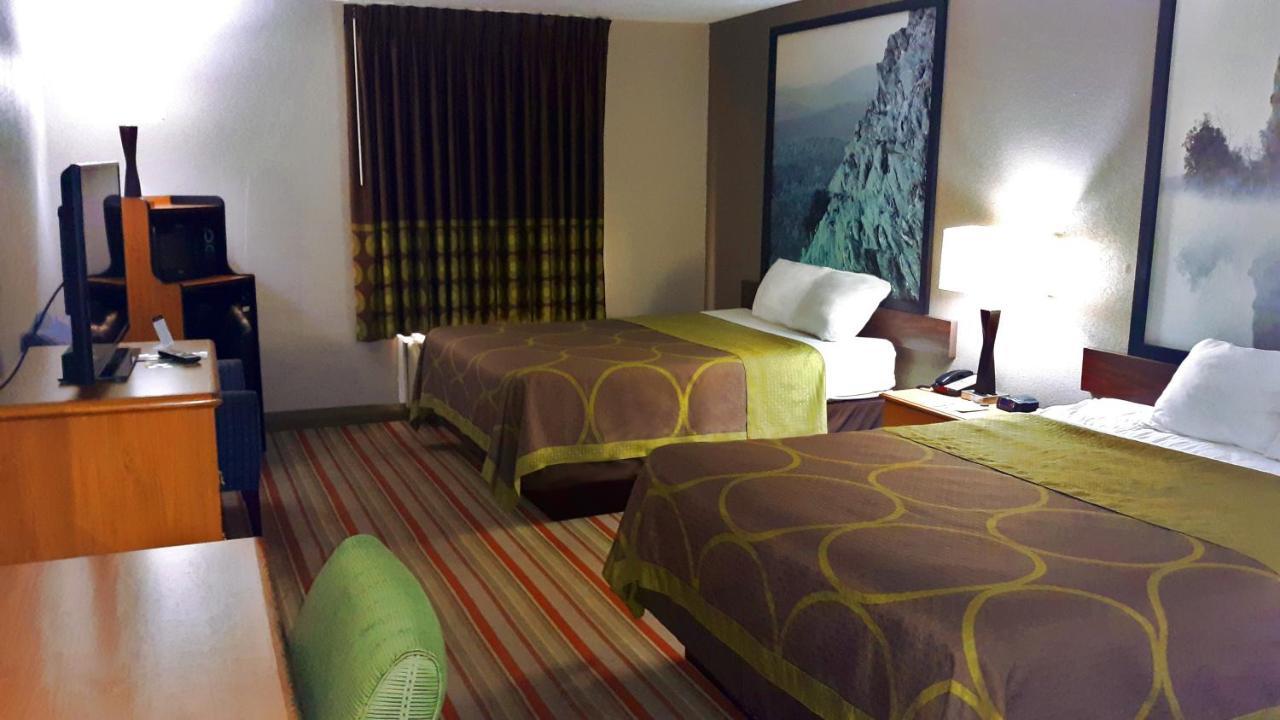 Super 8 By Wyndham Chiswell Wytheville Area Max Meadows