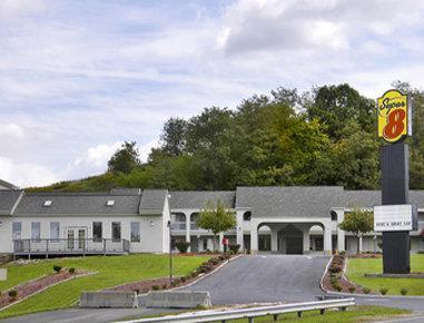 Hotel Super 8 By Wyndham Fort Chiswell Wytheville Area 3*