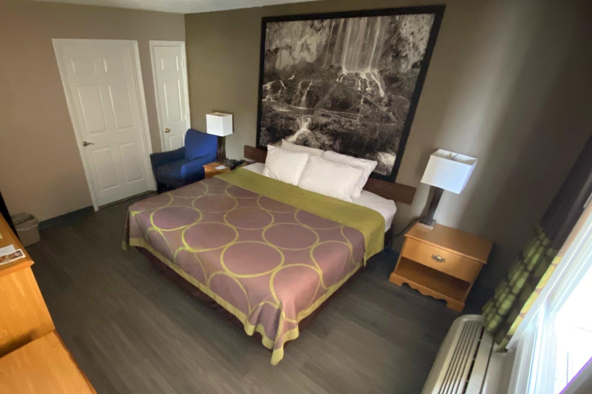 Super 8 By Wyndham Chiswell Wytheville Area Max Meadows