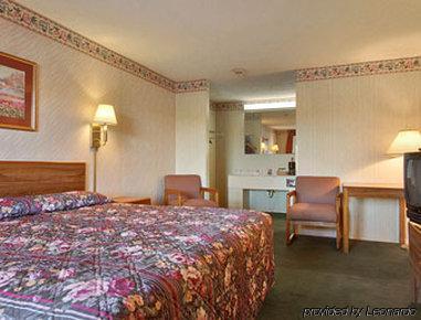 Super 8 By Wyndham Fort Chiswell Wytheville Area Max Meadows